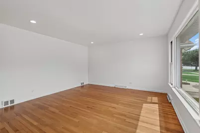 7748 W Oakton Street, Niles, IL 60714 - Photo 6