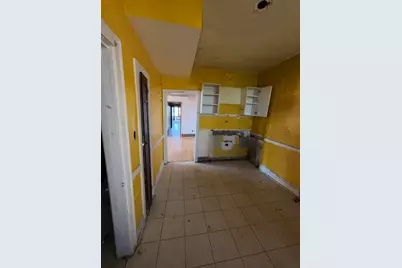 1541 S Saint Louis Avenue, Chicago, IL 60623 - Photo 6