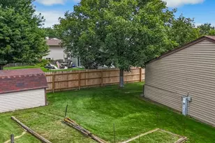 930 Pioneer Ct, Roselle, IL 60172 - Photo 46
