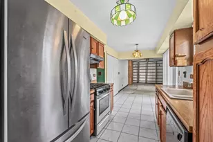 930 Pioneer Ct, Roselle, IL 60172 - Photo 16