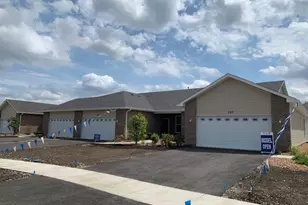 3 Building 18 Ridge Ln, Bolingbrook, IL 60440 - Photo 1