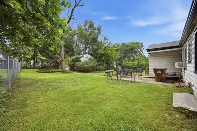 1228 Sherman Avenue, Rockford, IL 61101 - Photo 18