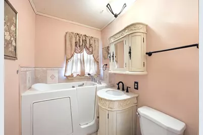 1228 Sherman Avenue, Rockford, IL 61101 - Photo 8