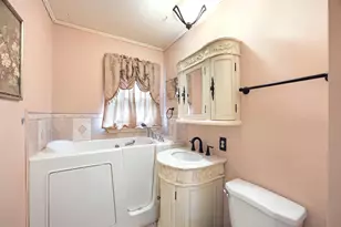 1228 Sherman Ave, Rockford, IL 61101 - Photo 8