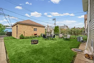 3132 N Luna Ave, Chicago, IL 60641 - Photo 30