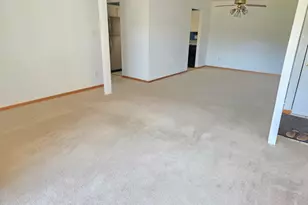 801 Brook Dr, Streamwood, IL 60107 - Photo 2
