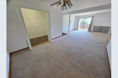 801 Brook Drive #3, Streamwood, IL 60107 - Photo 4