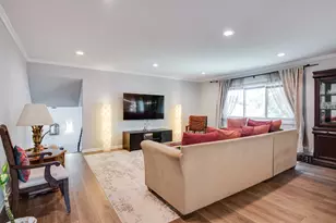 412 Nassau Ave, Bolingbrook, IL 60440 - Photo 4