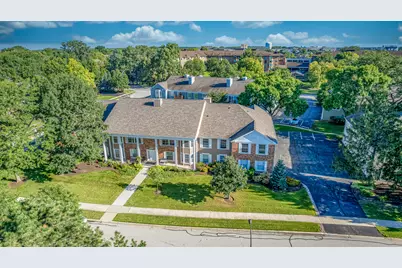 1105 Spring Garden Circle #5, Naperville, IL 60563 - Photo 2