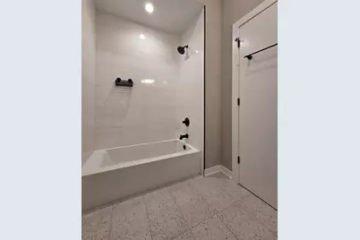 3217 N Clark Street #405, Chicago, IL 60657 - Photo 14