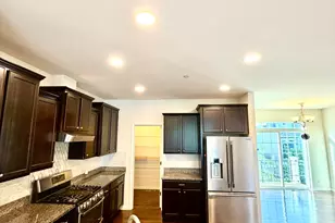 38 Neri Dr, Schaumburg, IL 60194 - Photo 6