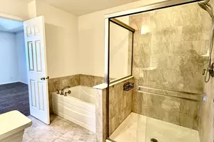 38 Neri Dr, Schaumburg, IL 60194 - Photo 16