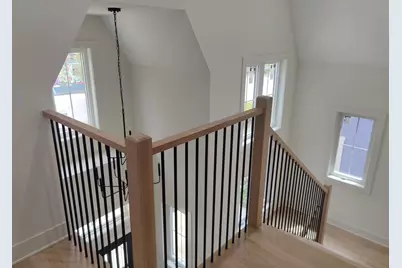 2106 Darrow Avenue, Evanston, IL 60201 - Photo 8
