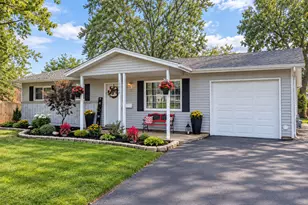 10227 Hilltop Dr, Orland Park, IL 60462 - Photo 2