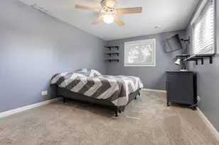1552 Jobe Ave, Saint Charles, IL 60174 - Photo 14