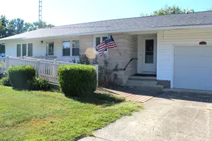 509 High St, Alma, IL 62807 - Photo 2