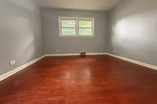 446 Washington Park, Waukegan, IL 60085 - Photo 6