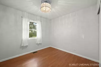 1102 Walnut Avenue, Hanover Park, IL 60133 - Photo 8
