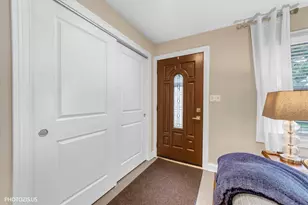 148 Jeffery Ln, Des Plaines, IL 60018 - Photo 22
