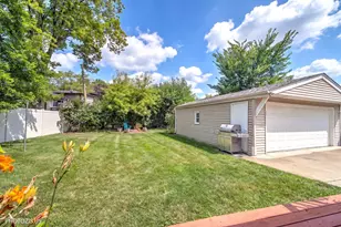 148 Jeffery Ln, Des Plaines, IL 60018 - Photo 46