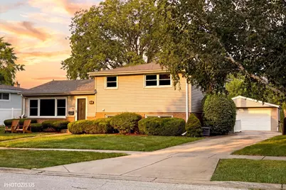 148 Jeffery Lane, Des Plaines, IL 60018 - Photo 1