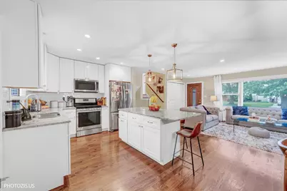 148 Jeffery Lane, Des Plaines, IL 60018 - Photo 12