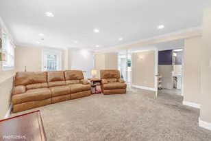 148 Jeffery Ln, Des Plaines, IL 60018 - Photo 30