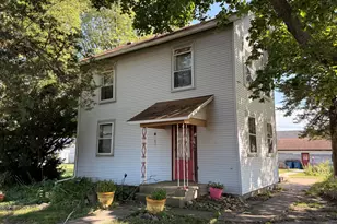 115 W James St, Dwight, IL 60420 - Photo 2