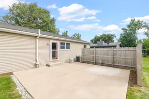 150 Holiday Dr, Somonauk, IL 60552 - Photo 24