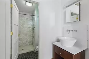 1800 W Roscoe St, Chicago, IL 60657 - Photo 12