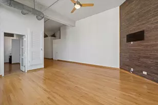 1800 W Roscoe St, Chicago, IL 60657 - Photo 8