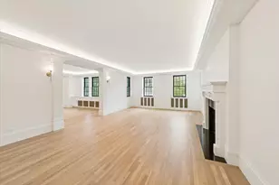 399 W Fullerton Pkwy, Chicago, IL 60614 - Photo 2