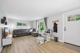 10290 W Waldo Ave, Beach Park, IL 60099 - Photo 6