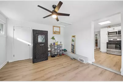 10290 W Waldo Avenue, Beach Park, IL 60099 - Photo 14