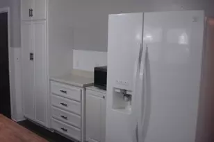 1004 Holcomb St, Streator, IL 61364 - Photo 6