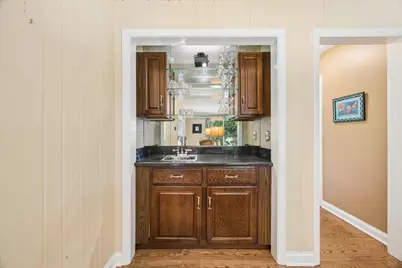 6402 Indian Head Court, Indian Head Park, IL 60525 - Photo 10