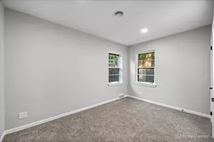 2241 Galilee Ave, Zion, IL 60099 - Photo 14