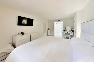2300 W Talcott Rd, Park Ridge, IL 60068 - Photo 10