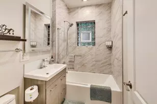 2857 W Fletcher St, Chicago, IL 60618 - Photo 12
