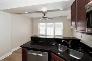 1939 W Granville Ave, Chicago, IL 60660 - Photo 8