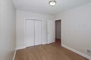 1939 W Granville Ave, Chicago, IL 60660 - Photo 16