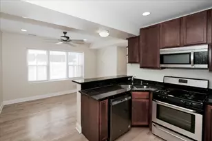 1939 W Granville Ave, Chicago, IL 60660 - Photo 6