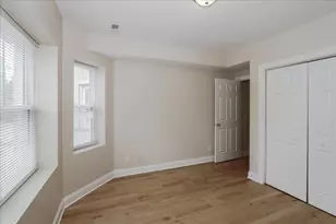 1939 W Granville Ave, Chicago, IL 60660 - Photo 12