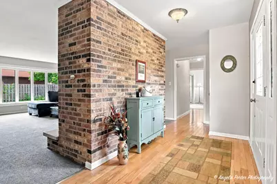 411 N Shepherd Hill Lane, McHenry, IL 60050 - Photo 4