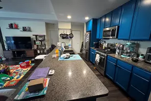 2307 W Wolfram St, Chicago, IL 60618 - Photo 4