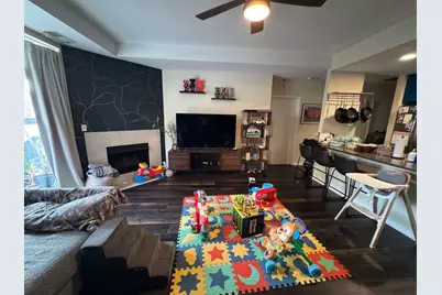 2307 W Wolfram Street #214, Chicago, IL 60618 - Photo 8