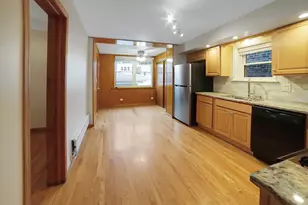 5028 W Pensacola St, Chicago, IL 60641 - Photo 4