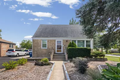 2011 E Touhy Avenue, Des Plaines, IL 60018 - Photo 1