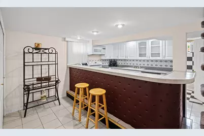 2011 E Touhy Avenue, Des Plaines, IL 60018 - Photo 12