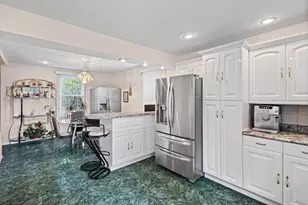 2011 E Touhy Ave, Des Plaines, IL 60018 - Photo 4